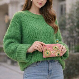 melon hand pouch